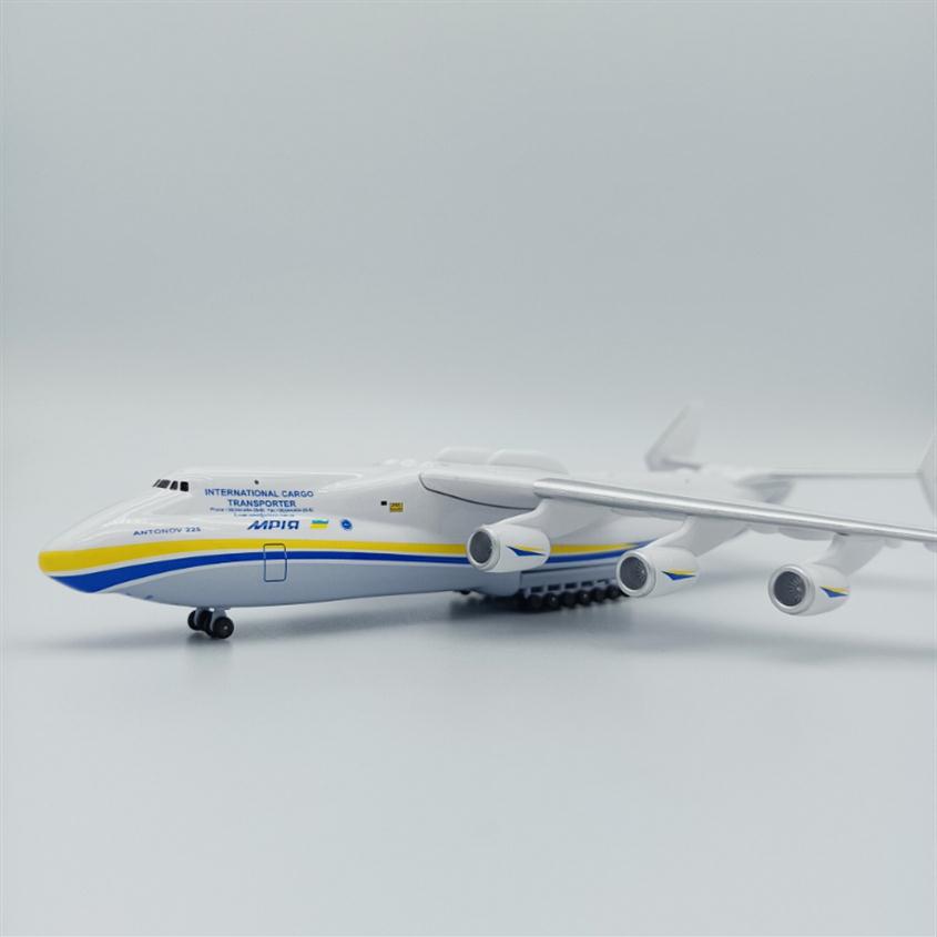 

Aircraft Modle Plastic 1 400 Scale Antonov An-225 Mriya Airplane Model Static Display Adult Collection Mini Toys Boys Gift3028