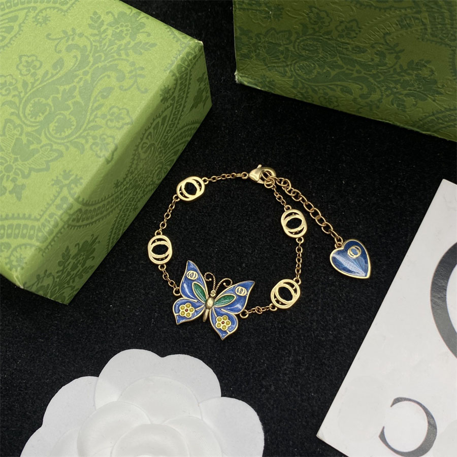 Designers Womens Pendant Necklaces G Letter Luxury Jewelry Mens Fashion Butterflys Bracelet Chain Wedding Formal Party Hoop Premium Jewelrys
Designers Womens Pendant Necklaces G Letter Luxury Jewelry Mens Fashion Butterflys Bracelet Chain Wedding Formal Party Hoop Premium Jewelrys