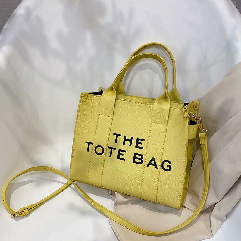 Hot selling women bags designer totes letter print crossbody shoulder large capacity handbag pvc ladies wallet shopping bag fashion design, Black
Hot selling women bags designer totes letter print crossbody shoulder large capacity handbag pvc ladies wallet shopping bag fashion design, Black