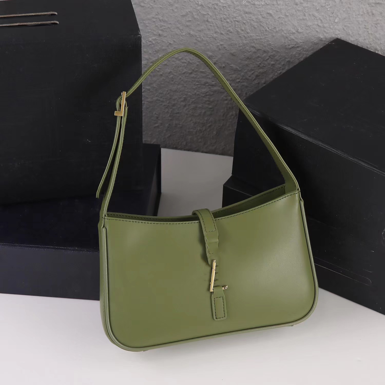 2022 Armpit Bag Classic Genuine Leather Designer Handbags for Ladies Shoulder Bags Baguette Multi-Color Fashion Bags 2024