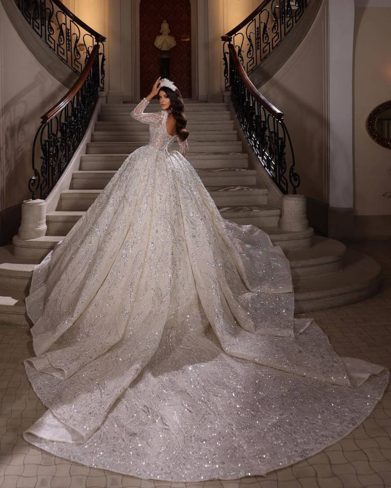 Sparkly Ball Gown Wedding Dress Sexy Scoop Neck Seuqins Long Sleeve Puffy Saudi Arabic Bridal Gowns vestidos de robe