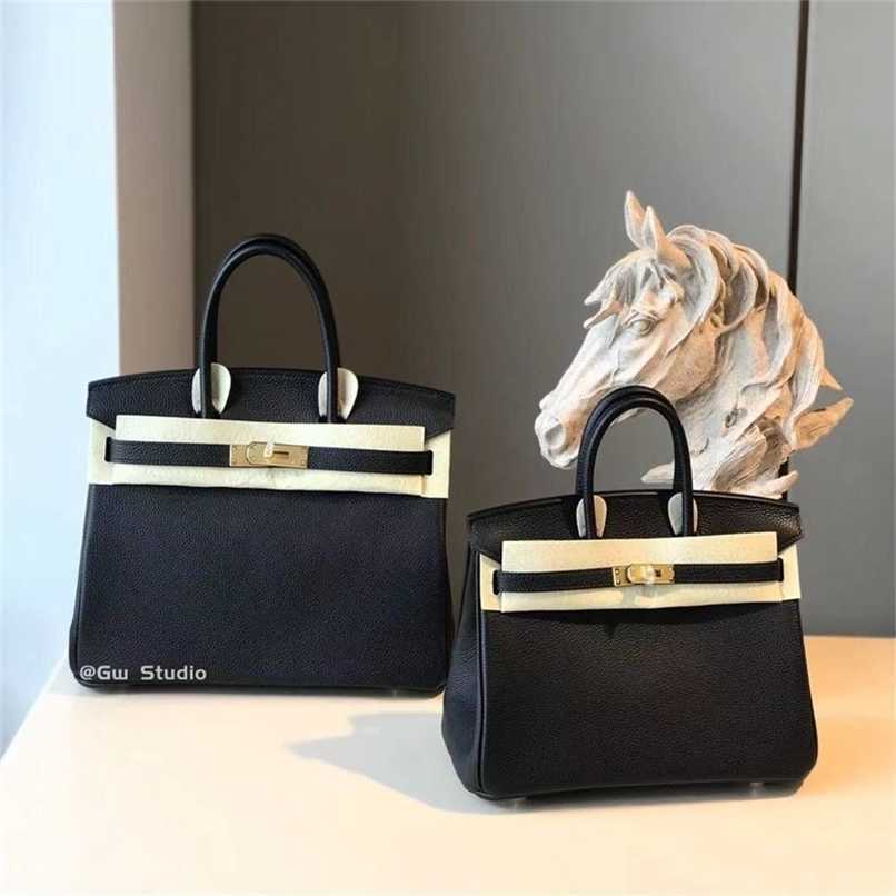 Herms Bags Designer bag Birkin womens 25h classic bag large capacity versatile one shoulder portable class bag 5A, Black
Herms Bags Designer bag Birkin womens 25h classic bag large capacity versatile one shoulder portable class bag 5A, Black