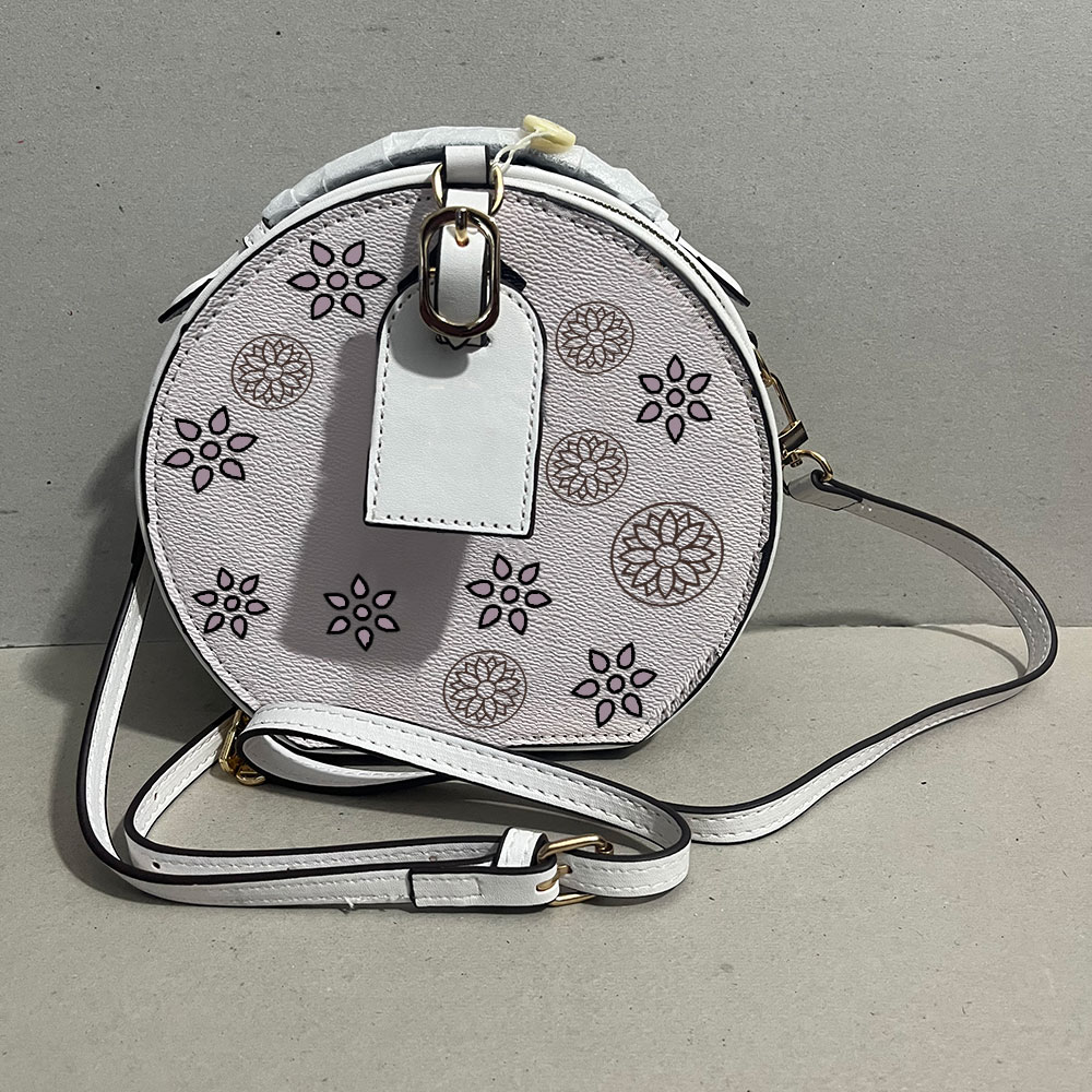 Women Circular Crossbody Bag Designers Shoulder Purse Classic Round Handbags Old Flower Genuine lvs Leather Strap Luxury Ladies Cosmetic Wallet Pocket, Black
Women Circular Crossbody Bag Designers Shoulder Purse Classic Round Handbags Old Flower Genuine lvs Leather Strap Luxury Ladies Cosmetic Wallet Pocket, Black