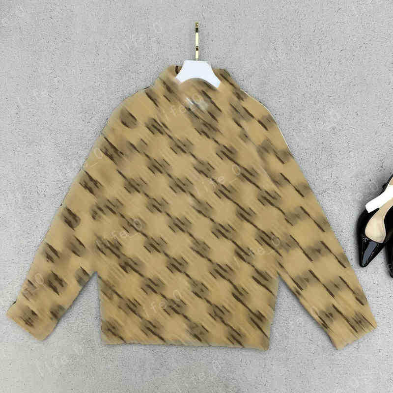 Womens Designer Jackets Single Row Button Stand Collar Versatile Coats Long Sleeve Casual Warm Outerwear Fashion Women Jacket 2 Colors 1970
Womens Designer Jackets Single Row Button Stand Collar Versatile Coats Long Sleeve Casual Warm Outerwear Fashion Women Jacket 2 Colors 1970
