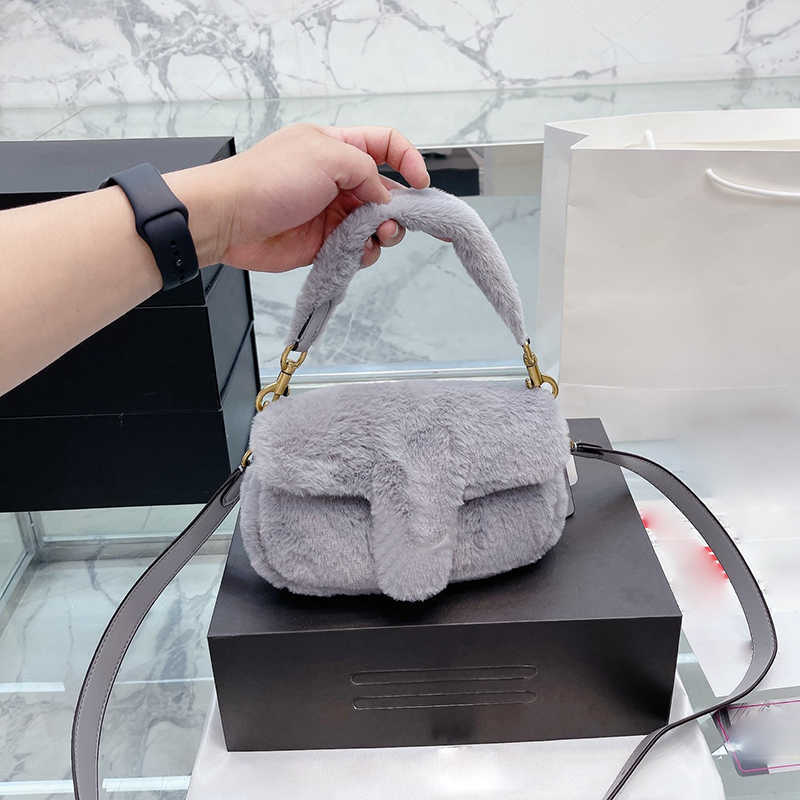 Totes Coabag Pillow Tabb Designer Bag Plush Crossbody Pouch Winter Womens Tote Bags Luxurys Bag Design Handbag Shoulder Purse 221024, Coac-1
Totes Coabag Pillow Tabb Designer Bag Plush Crossbody Pouch Winter Womens Tote Bags Luxurys Bag Design Handbag Shoulder Purse 221024, Coac-1