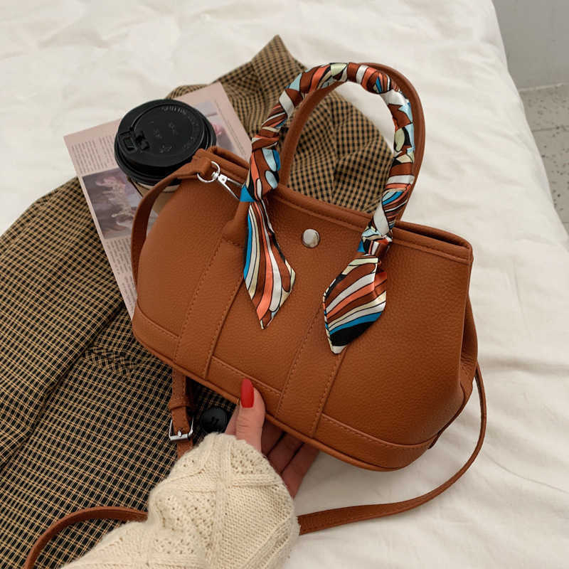 Luxurious Designer Herme bags Texture fashion Single Shoulder Messenger Large Capacity winter autumn large women's 2022 new, White
Luxurious Designer Herme bags Texture fashion Single Shoulder Messenger Large Capacity winter autumn large women's 2022 new, White