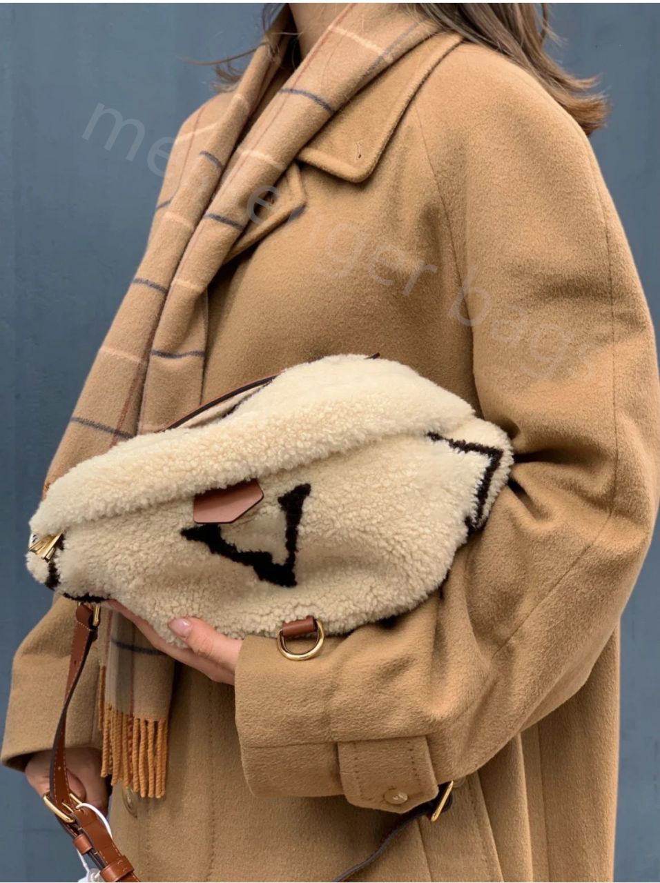 Designer Women Teddy Fanny Pack Bag Luxurys Designers Waist Bags Paris Brand Lambswool Fur Plush Printed Crossbody Handbags Woman Lambs Wool Shoulder Handbag
Designer Women Teddy Fanny Pack Bag Luxurys Designers Waist Bags Paris Brand Lambswool Fur Plush Printed Crossbody Handbags Woman Lambs Wool Shoulder Handbag