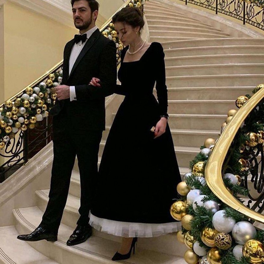 Modest Simple Black Velvet Prom Dresses Long Sleeves Square Neck White Tulle Hem Classic Women Evening Formal Gowns Robes De Soiree 2023