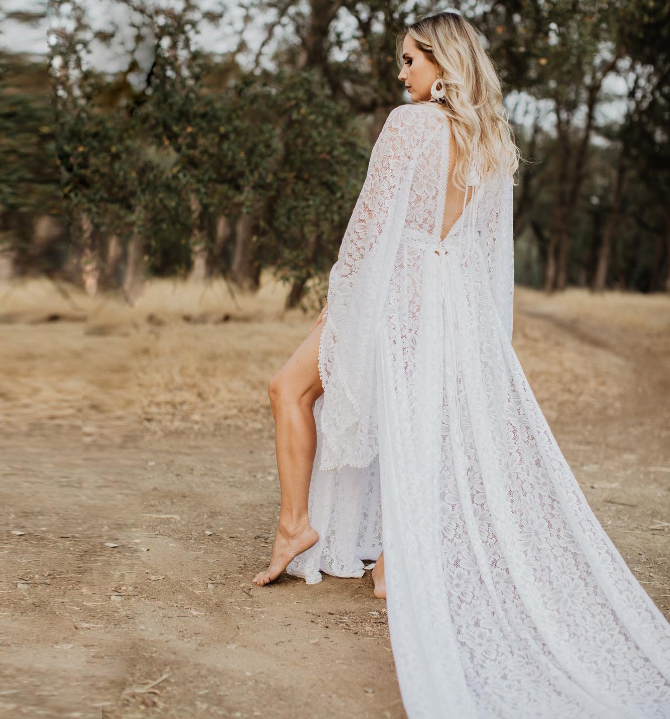 Sexy Summer Beach Lace Wedding Dress 2023 For Bride V-neck Slit Long Butterfly Sleeves Boho Bridal Gowns Custom Made Vestidos De Noiva