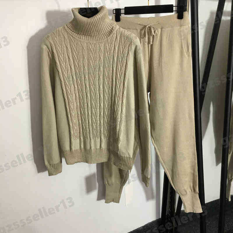 Luxury Knitted Tracksuits Designer Sweater Pants Suit Fashion Brand Turtleneck Thermal Sweaters Two Piece Women Sets 0912
Luxury Knitted Tracksuits Designer Sweater Pants Suit Fashion Brand Turtleneck Thermal Sweaters Two Piece Women Sets 0912