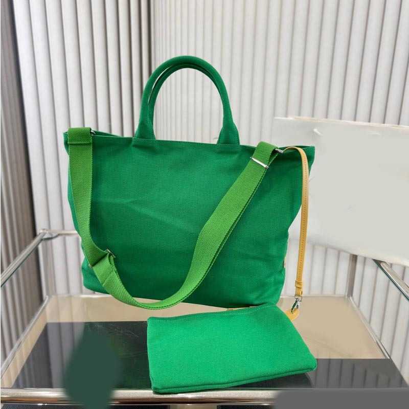 Prads totes designer handbag women bag Handbags Prade the Tote bags Luxuries designers womens crossbody Handbag Shoulder 7A high quality purses wallet Y2RX, Red
Prads totes designer handbag women bag Handbags Prade the Tote bags Luxuries designers womens crossbody Handbag Shoulder 7A high quality purses wallet Y2RX, Red