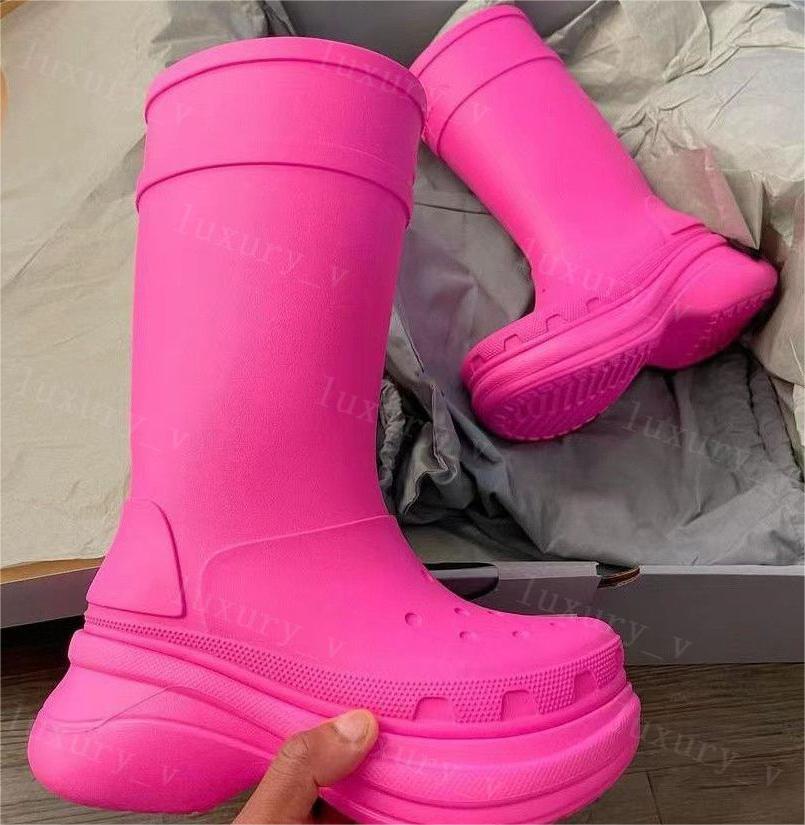 Designer Croc Boots Fashion Rain Boots Thick Bottom Non-Slip Booties Rubber Platform Bootie Knight Boot Jelly Color Shoes Size 35-45, Green 
Designer Croc Boots Fashion Rain Boots Thick Bottom Non-Slip Booties Rubber Platform Bootie Knight Boot Jelly Color Shoes Size 35-45, Green