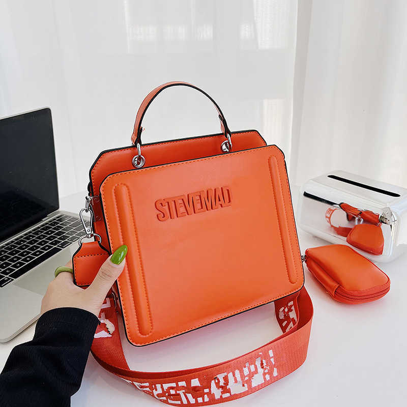 Famous Designer Shoulder Bag Chain Crossbody Tote Women Classic Handbag Purse Luxury Shopping Wallet Casual Capacity Handbags Fashion Bags, Rose red
Famous Designer Shoulder Bag Chain Crossbody Tote Women Classic Handbag Purse Luxury Shopping Wallet Casual Capacity Handbags Fashion Bags, Rose red