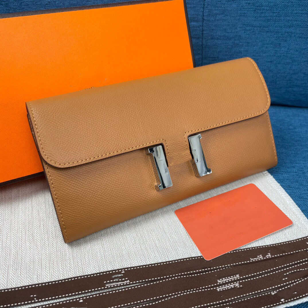 Luxury Designer Bags Handbag 2023 new Fashion multi-functional wallets Parent Wallet Handprint Cowhide Exquisite Elegant Factory Direct Sale Low, Black
Luxury Designer Bags Handbag 2023 new Fashion multi-functional wallets Parent Wallet Handprint Cowhide Exquisite Elegant Factory Direct Sale Low, Black