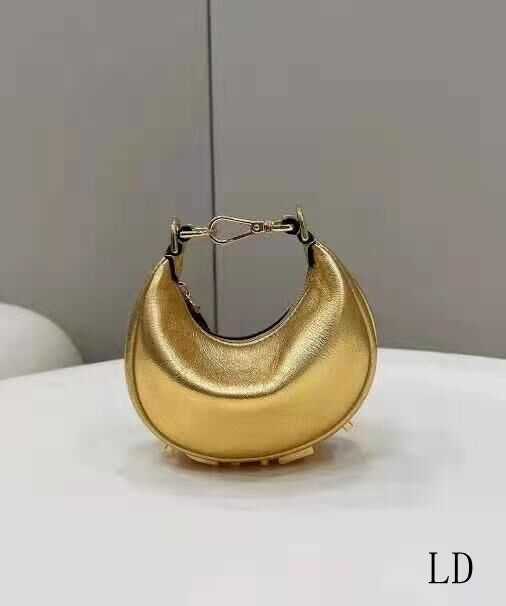 2022 new Women Luxury Brand Original Shoulder Ladies Designer Bag casual F letter pink half moon bag gold fashion Female chain Leather Bag Hand bags W221027, Customer service
2022 new Women Luxury Brand Original Shoulder Ladies Designer Bag casual F letter pink half moon bag gold fashion Female chain Leather Bag Hand bags W221027, Customer service