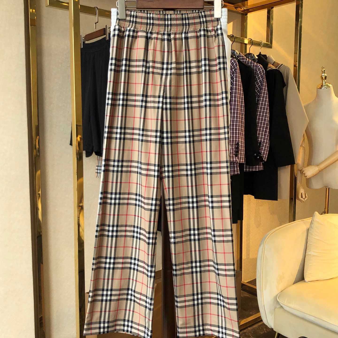burbrerys 22 Year Women' New Loose Fashion Black and White Stripe Vintage Khaki Plaid Elastic Cotton Pants sweatpants
burbrerys 22 Year Women' New Loose Fashion Black and White Stripe Vintage Khaki Plaid Elastic Cotton Pants sweatpants