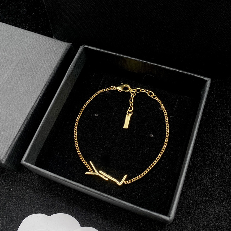 Gold Chain Necklace Love Bracelet Designers For Women Luxury Designer Jewelry Y Pendant Choker Bracelets Necklaces Sweater Chains Ring, Golden
Gold Chain Necklace Love Bracelet Designers For Women Luxury Designer Jewelry Y Pendant Choker Bracelets Necklaces Sweater Chains Ring, Golden