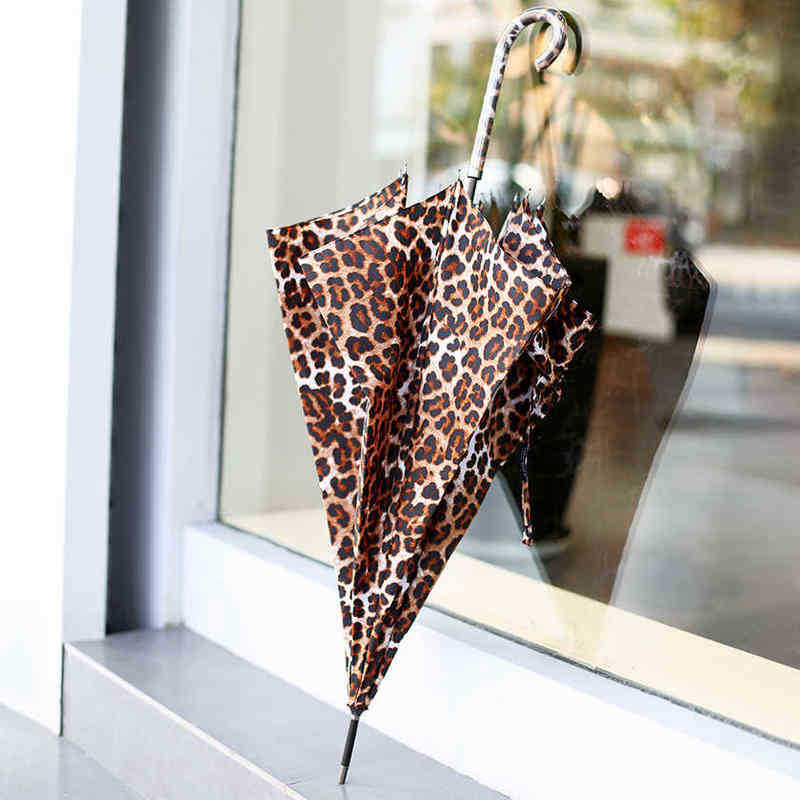 Parachase Fashion Leopard Pattern Umbrella Rain Women Windproof Long Handle Girls Brand Automatic Foldable 8K J220722
Parachase Fashion Leopard Pattern Umbrella Rain Women Windproof Long Handle Girls Brand Automatic Foldable 8K J220722