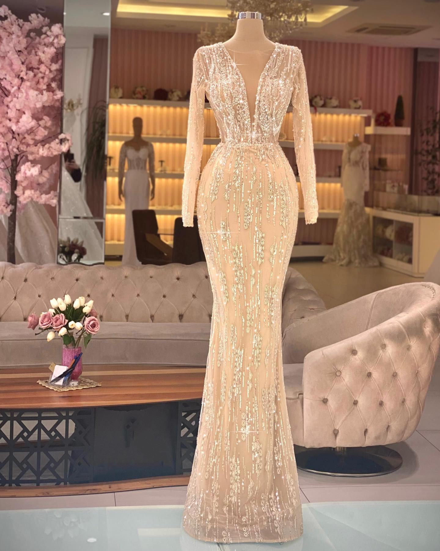 Prom Sparkg Long Sleeves V Neck 3D Lace Appliques Sequins Dresses High Waist Beaded Hollow Train Or Length Evening Dress Plus Size Custom Made Lz0304