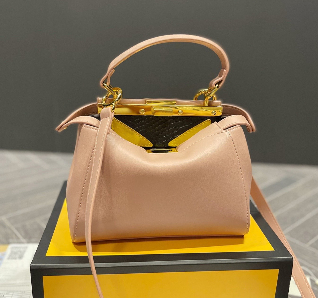 Handbag 5A Top Womens Crossbody Designer Bag Classic Eye Pattern Luxury totes shoulder bags lady Temperament Handbags Wallet