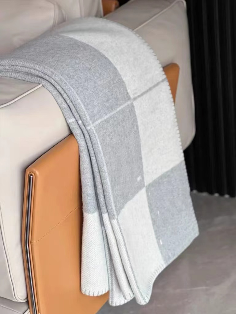 Quailty same as shop Wool Blankets Thick Home Sofa Gray Blanket CUSHION TOP Selling Big Size Wool lot colors