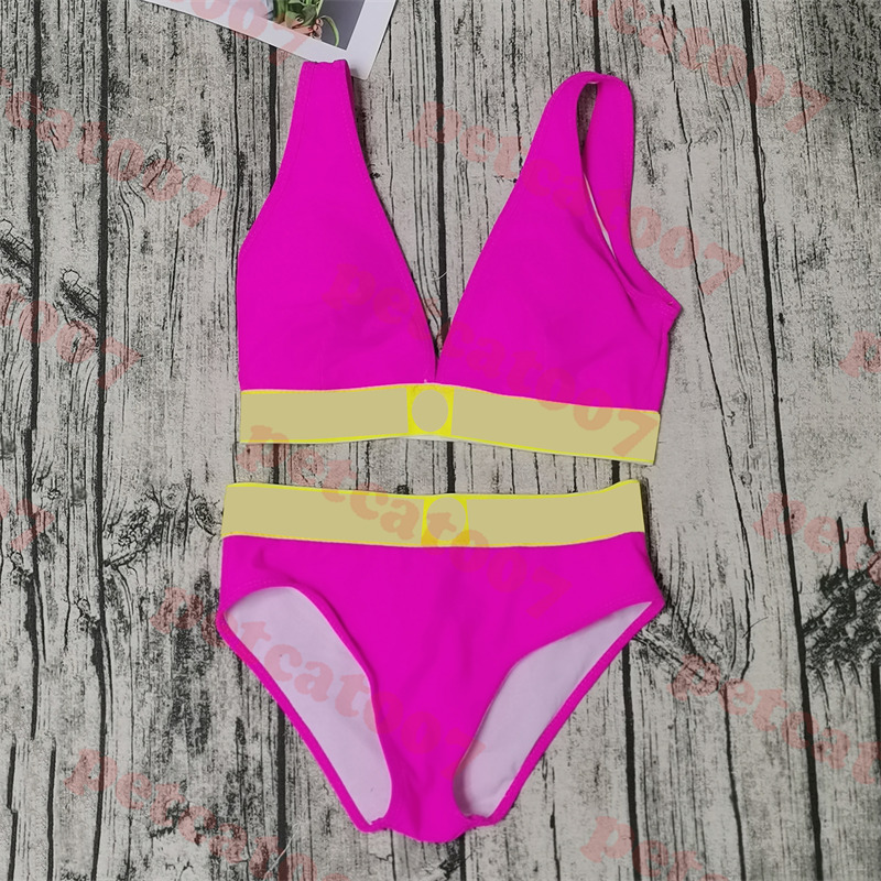 V Neck Bikini Designer Pink Swimsuit Textile Gold Print Womens Swimwear Set Holiday Beach Surf Swim Wear, Please contact me real pictures
V Neck Bikini Designer Pink Swimsuit Textile Gold Print Womens Swimwear Set Holiday Beach Surf Swim Wear, Please contact me real pictures