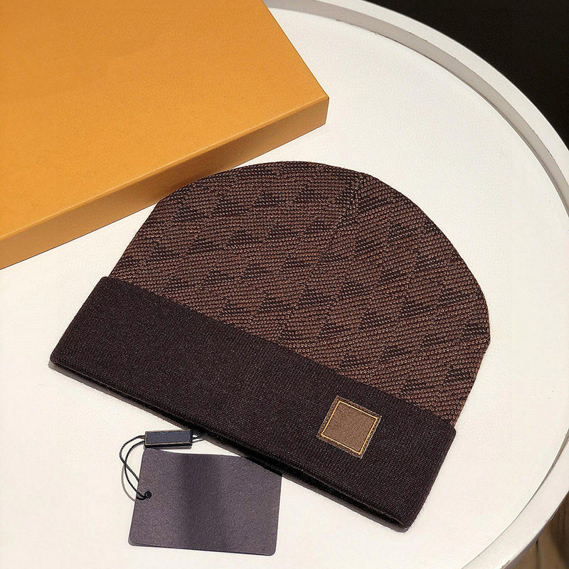 2022 classic designer autumn winter hot style V beanie hats men and women fashion universal knitted cap autumn wool outdoor warm skull caps, 01
2022 classic designer autumn winter hot style V beanie hats men and women fashion universal knitted cap autumn wool outdoor warm skull caps, 01