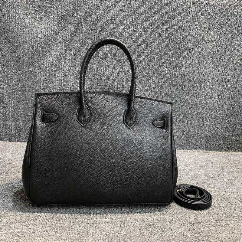 Designers Handbags Herme Birkin Bags the Shopping Mall Removed Goods From Cabinet. Lear Womens Bag Korean Version Is Versatile. First Layer Made of Ayw, 25cm black
Designers Handbags Herme Birkin Bags the Shopping Mall Removed Goods From Cabinet. Lear Womens Bag Korean Version Is Versatile. First Layer Made of Ayw, 25cm black
