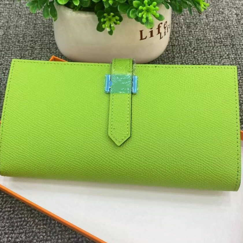 Luxury Designer Bags Handbag 2023 New stylish and versatile purse Leather Wallet Women's Long Drawcase Multi Card Large Capacity Fashion Factory Direct Sale, Sky blue
Luxury Designer Bags Handbag 2023 New stylish and versatile purse Leather Wallet Women's Long Drawcase Multi Card Large Capacity Fashion Factory Direct Sale, Sky blue