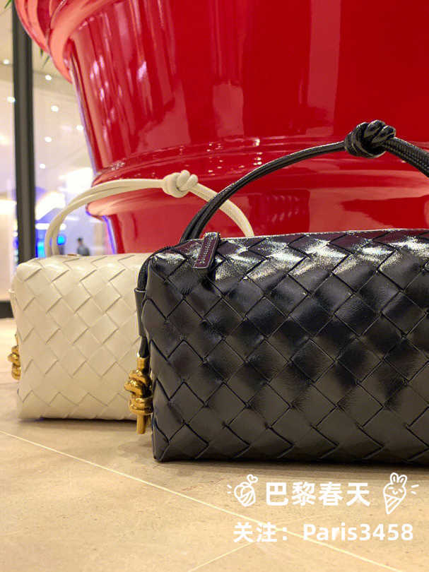 Classic fashion woven Bottess bags Venetas cross-country camera New Loop Box Woven mini small square Patent leather have logo, Space ash
Classic fashion woven Bottess bags Venetas cross-country camera New Loop Box Woven mini small square Patent leather have logo, Space ash