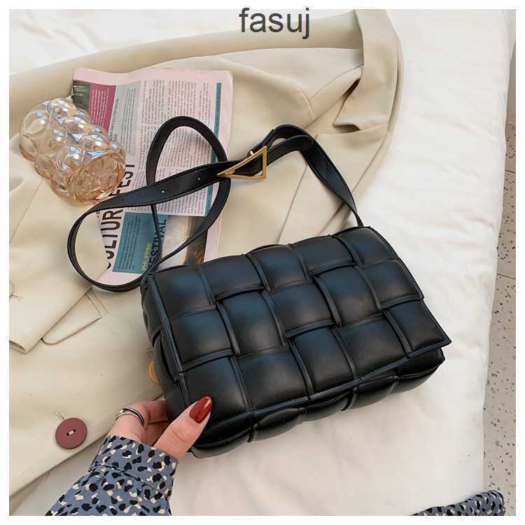 Fashion Ladies Bottess bags Venetas 2022 summer new women's woven trend simple foreign style tofu blo small square, Sky blue
Fashion Ladies Bottess bags Venetas 2022 summer new women's woven trend simple foreign style tofu blo small square, Sky blue