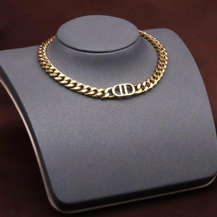 Women Choker necklace luxury designer monogram necklaces chain bracelet female high version temperament clavicle chain204D
Women Choker necklace luxury designer monogram necklaces chain bracelet female high version temperament clavicle chain204D