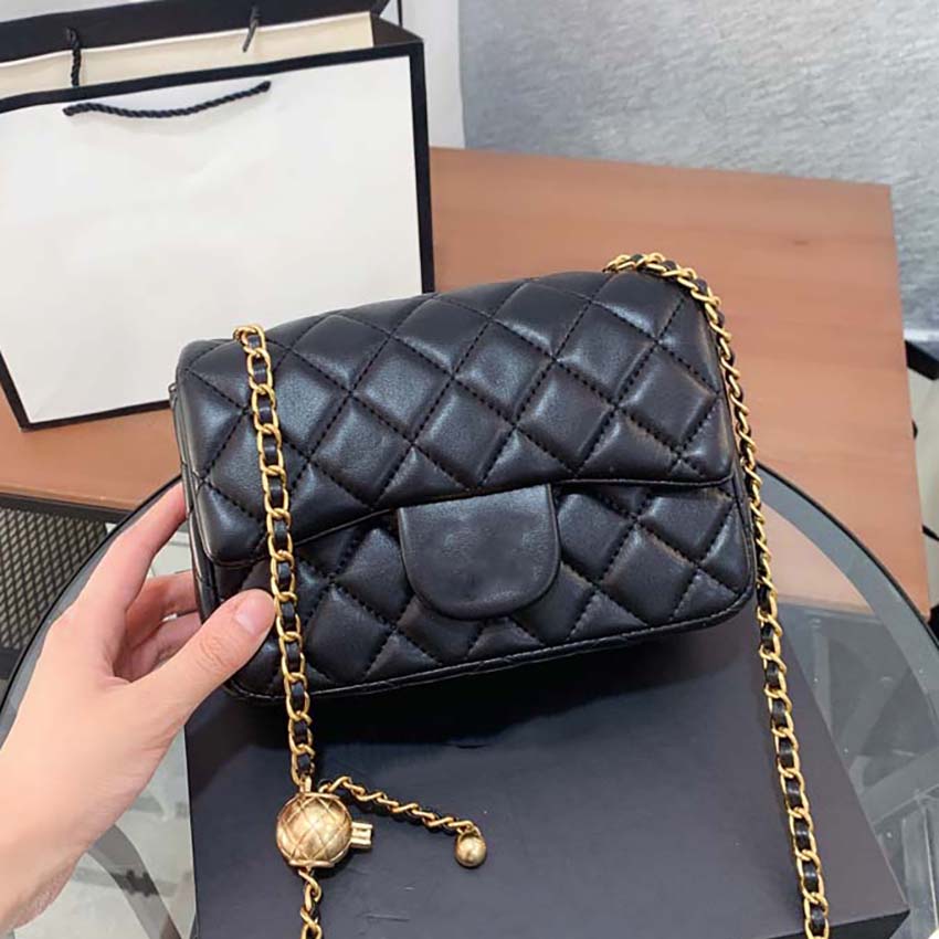designer bags women Bags Classic CFs tote bagg Diamond Lattice cosmetic handbag square fat chain bag real leather handbags large-capacity shoulder bagss, Original box
designer bags women Bags Classic CFs tote bagg Diamond Lattice cosmetic handbag square fat chain bag real leather handbags large-capacity shoulder bagss, Original box