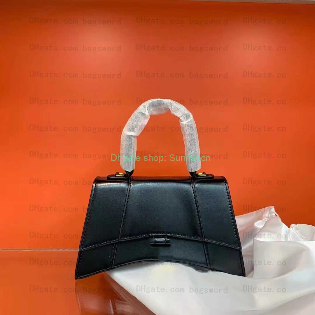 Women Luxury Designer Bags 2023 FashionLeather Embroidery Multicolor Single Shoulder Classic Large Capacity Bucket Crossbody Purses, Silver logo
Women Luxury Designer Bags 2023 FashionLeather Embroidery Multicolor Single Shoulder Classic Large Capacity Bucket Crossbody Purses, Silver logo