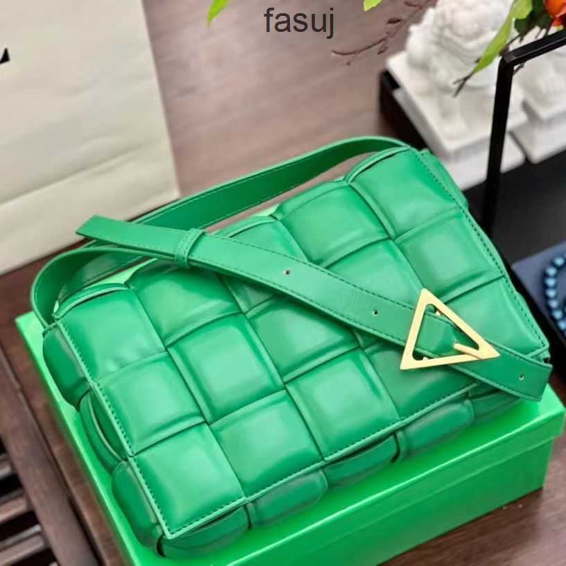 Fashion Ladies Bottess bags Venetas new green pillow woven large lattice tofu sheepskin cloud single shoulder diagonal cross leisure small square
Fashion Ladies Bottess bags Venetas new green pillow woven large lattice tofu sheepskin cloud single shoulder diagonal cross leisure small square