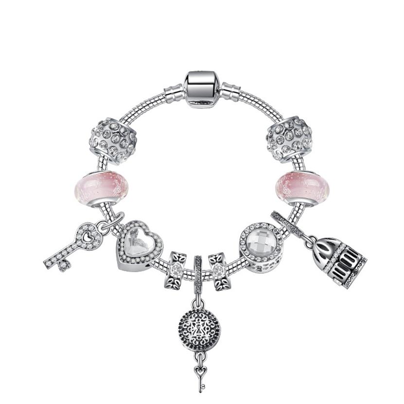 2021 new vintage bracelet women with key heart royal court pendants fashion bracelet DIY simple jewelry european&american alloy copper 244D
2021 new vintage bracelet women with key heart royal court pendants fashion bracelet DIY simple jewelry european&american alloy copper 244D