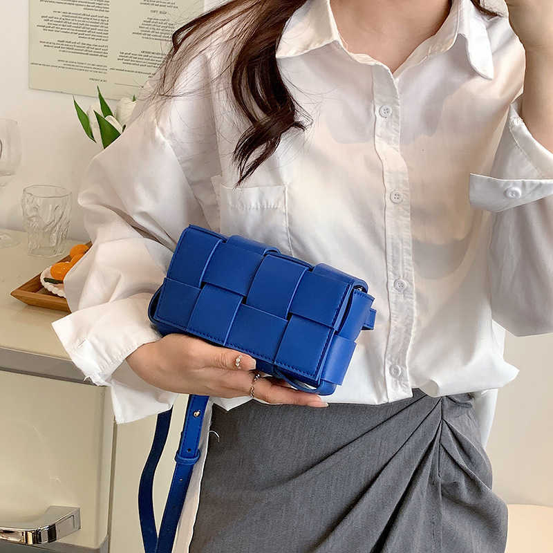 Luxurious Designer Bottess bags Venetas High class fashion women's hand 2022 spring and autumn new single shoulder messenger have a logo, White
Luxurious Designer Bottess bags Venetas High class fashion women's hand 2022 spring and autumn new single shoulder messenger have a logo, White