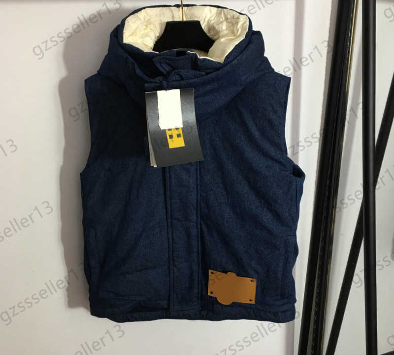 Jackets Womens Down Parkas Zippered Denim Fabric Sleeveless Puffer Coat Detachable Hat Leather Logo Decorative Double Pockets Outwear Women Winter Coats 1970
Jackets Womens Down Parkas Zippered Denim Fabric Sleeveless Puffer Coat Detachable Hat Leather Logo Decorative Double Pockets Outwear Women Winter Coats 1970