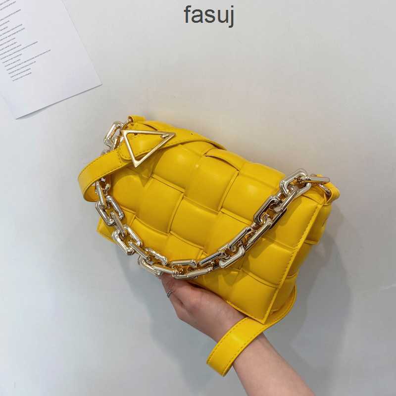 Fashion Ladies Bottess bags Venetas 2022 new chain messenger woven small square women's Korean Shoulder Net red hand, White
Fashion Ladies Bottess bags Venetas 2022 new chain messenger woven small square women's Korean Shoulder Net red hand, White