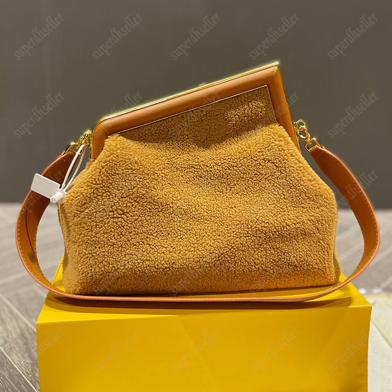 Winter Shoulder Bag Designer Clutch Bags Fashion Crossbody Women Handbag Fluffy Cross Body High-quality Pochette Lady Wallet Handbags Cute Wallet Purses Tote, Pink
Winter Shoulder Bag Designer Clutch Bags Fashion Crossbody Women Handbag Fluffy Cross Body High-quality Pochette Lady Wallet Handbags Cute Wallet Purses Tote, Pink