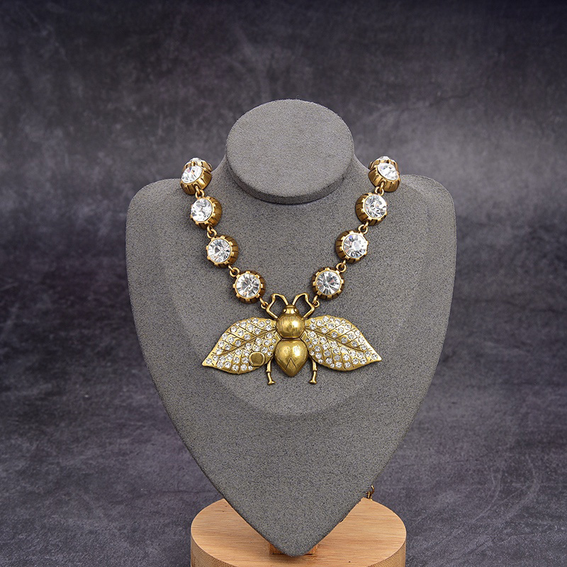 Designer Jewelry Sets Fashion Bracelets Necklaces Womens Luxury Diamond Insect Pendant Bracelet Necklace Gold Plated Jewelrys Chains Men New
Designer Jewelry Sets Fashion Bracelets Necklaces Womens Luxury Diamond Insect Pendant Bracelet Necklace Gold Plated Jewelrys Chains Men New