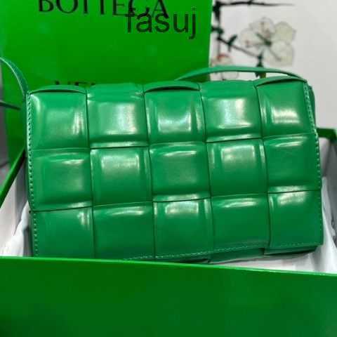 Fashion Ladies Bottess bags Venetas Diva new green woven large lattice pillow tofu leather cloud oblique span, Black
Fashion Ladies Bottess bags Venetas Diva new green woven large lattice pillow tofu leather cloud oblique span, Black