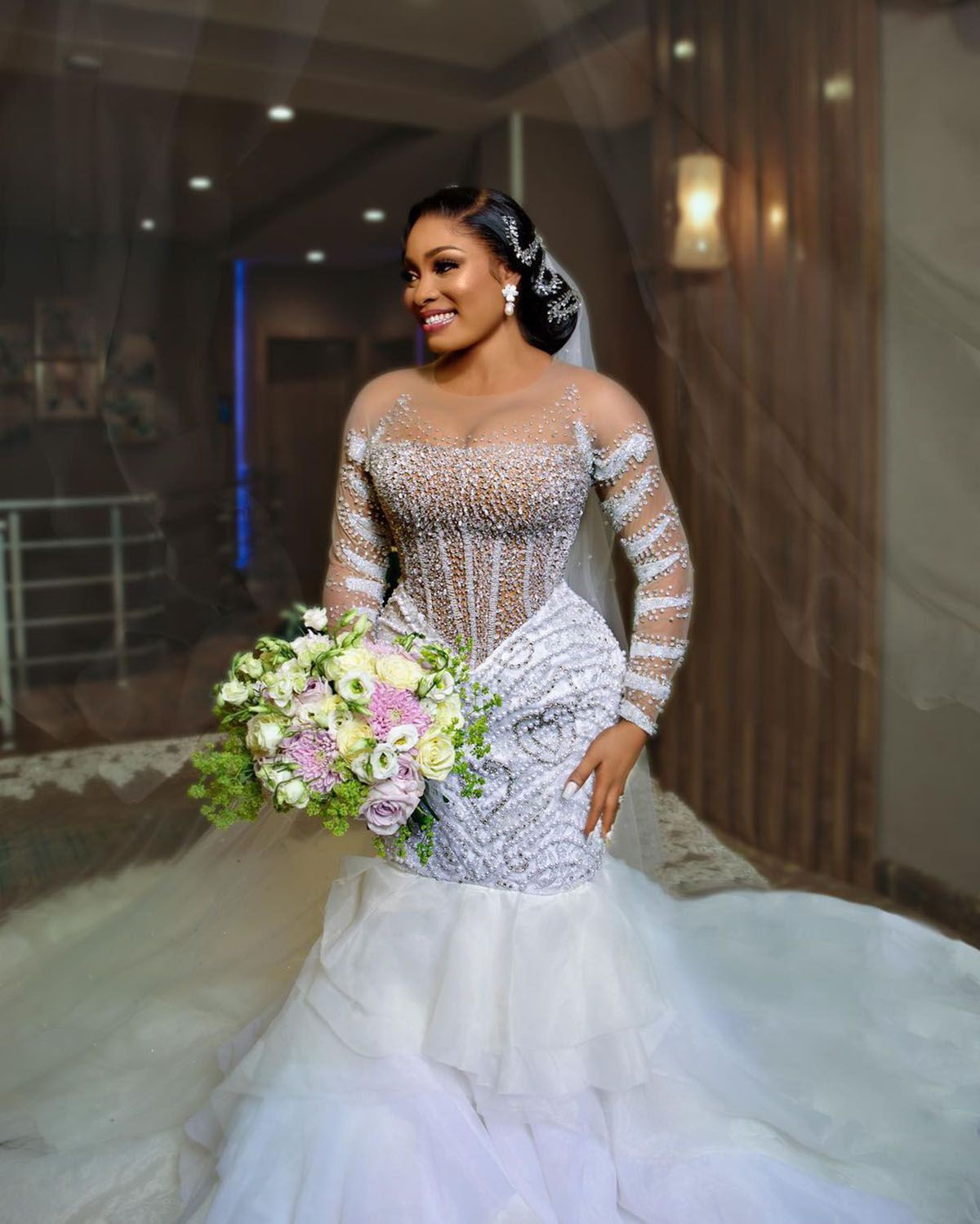 Plus Size Mermaid Pearls Wedding Dresses Bridal Gowns Sheer Neck Long Sleeve Beads Custom Made Tiered Ruffles Vestido de novia