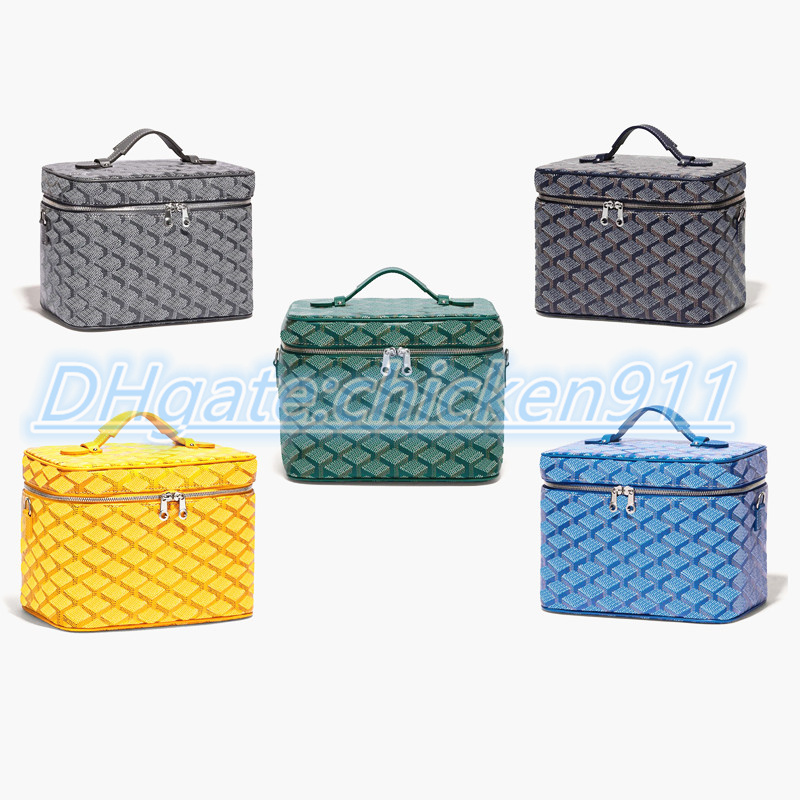 Wholesale make up Bag new style Vanity Case CrossBody tote handbag Cosmetic bag Luxurys Designers mens Genuine leather Shoulder lady city womens top handle wash Bags, Green
Wholesale make up Bag new style Vanity Case CrossBody tote handbag Cosmetic bag Luxurys Designers mens Genuine leather Shoulder lady city womens top handle wash Bags, Green