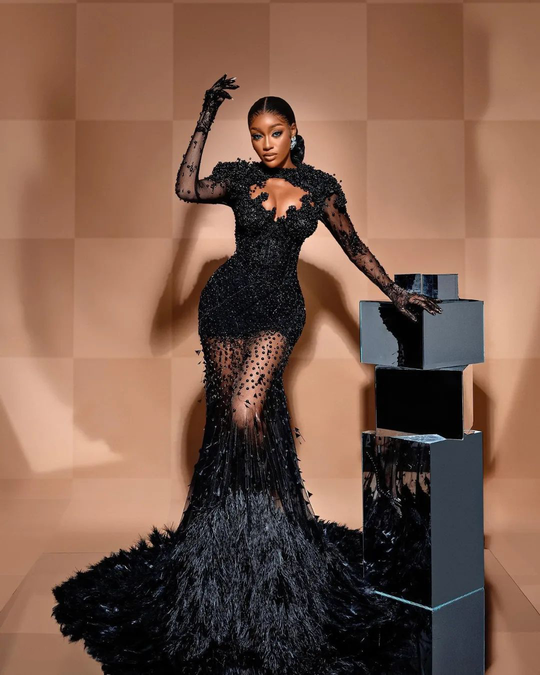 Luxury Black Girls Mermaid Prom Dresses Feathers Pearls Party Dresses Illusion Long Sleeves Custom Made Evening Dress