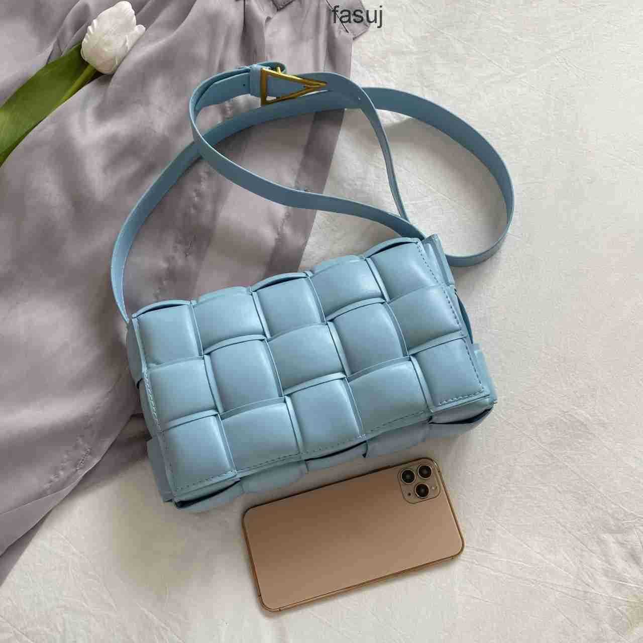 Fashion Ladies Bottess bags Venetas woven small square women's pillow 2022 new Qiwei same style net red tofu Single Shoulder Messenger, Black
Fashion Ladies Bottess bags Venetas woven small square women's pillow 2022 new Qiwei same style net red tofu Single Shoulder Messenger, Black