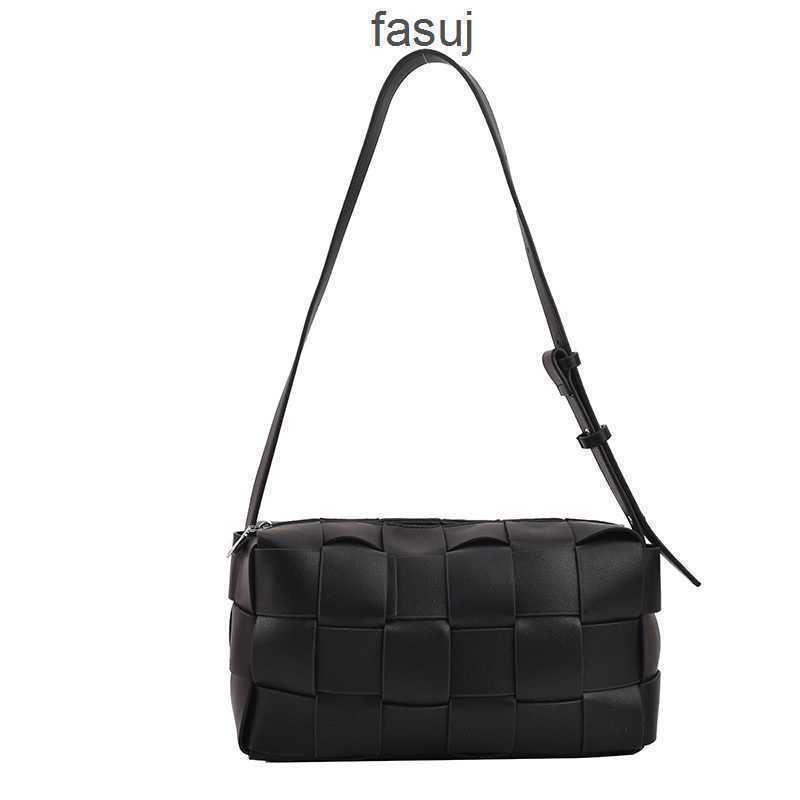 Luxurious Designer Bottess bags Venetas Summer Small Women 2022 New Fashion Personality Woven Pillow Texture One Shoulder Crossbody, Black 
Luxurious Designer Bottess bags Venetas Summer Small Women 2022 New Fashion Personality Woven Pillow Texture One Shoulder Crossbody, Black