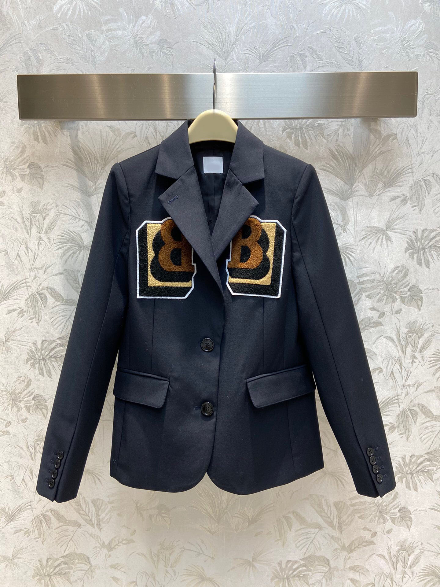 2022 Women's Jackets Fashion Women's Turn Down Collar Elegant Lady Long Sleeve Loose Single Breasted Jacket, Black
2022 Women's Jackets Fashion Women's Turn Down Collar Elegant Lady Long Sleeve Loose Single Breasted Jacket, Black