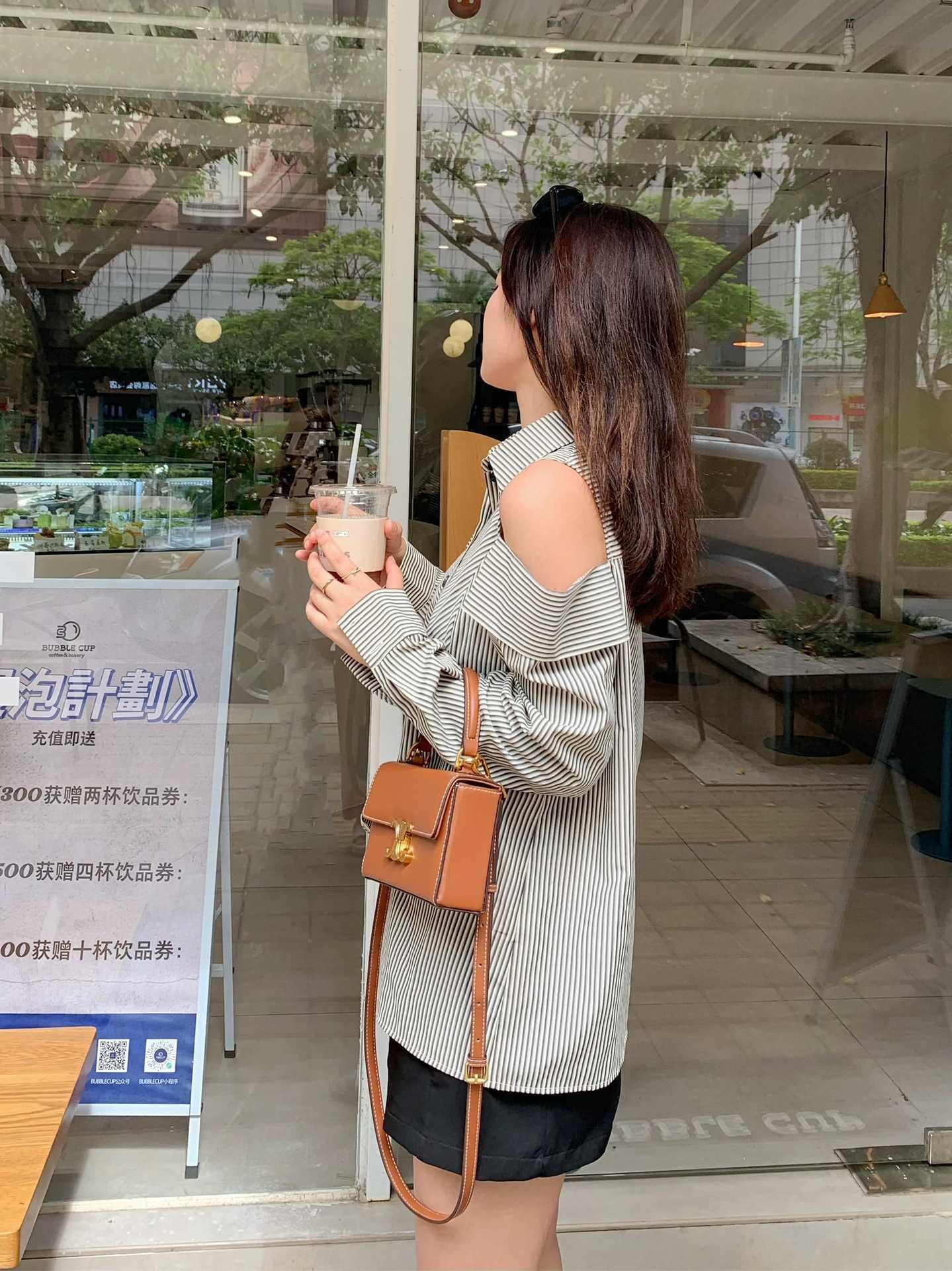 Cross-body Shoulder Carry Handbags Celien Genuine Leather Arch Bag Women's Versatile Calf Skin Box Canvas, Classic leather black
Cross-body Shoulder Carry Handbags Celien Genuine Leather Arch Bag Women's Versatile Calf Skin Box Canvas, Classic leather black