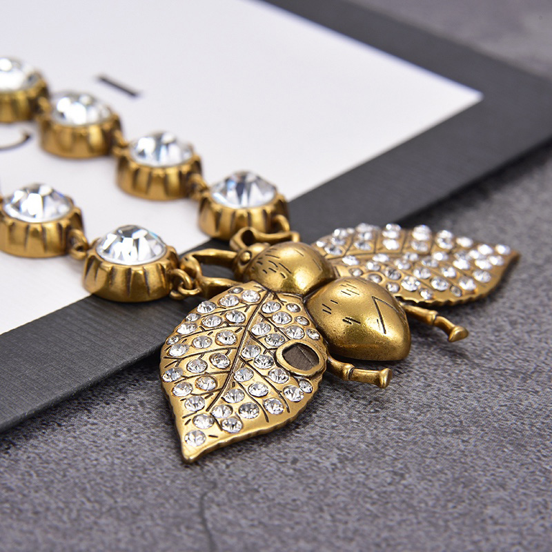 Designer Jewelry Sets Fashion Bracelets Necklaces Womens Luxury Diamond Insect Pendant Bracelet Necklace Gold Plated Jewelrys Chains Men Hot
Designer Jewelry Sets Fashion Bracelets Necklaces Womens Luxury Diamond Insect Pendant Bracelet Necklace Gold Plated Jewelrys Chains Men Hot